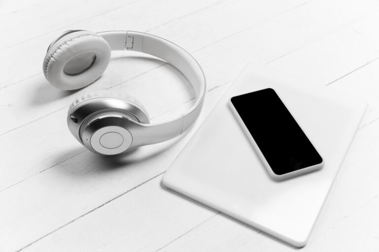 El merchandising tecnologico es una tendencia: los auriculares, y los accesorios para moviles y ordenadores triunfan