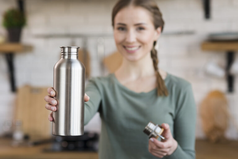 Cómo limpiar tus botellas de acero inoxidable personalizadas